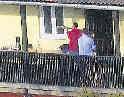 Schüsse auf dem Balkon. Hier könne man "einfach nur ein Bier genießen", so die Homepage. Schüsse auf dem Balkon. Hier könne man "einfach nur ein Bier genießen", so die Homepage.