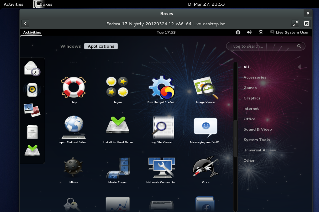 Selbst die GNOME Shell lässt sich bereits innerhalb von Boxes nutzen - Voraussetzung ist dafür aber eine aktuelle Nightly von Fedora 17.