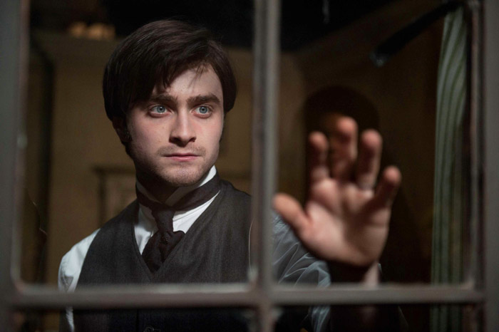 Anwalt Arthur Kipps (Daniel Radcliffe) muss 
einen verfluchten Nachlass ordnen.