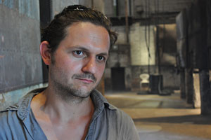 Imre Lichtenberger-Bozoki tüftelt derzeit an Musik für das Theater im Bahnhof. Premiere von "Graz Alexanderplatz" ist am 19. 4. im Dom im Berg; auch Peter Alexander wird eine Rolle spielen. Imre Lichtenberger-Bozoki tüftelt derzeit an Musik für das Theater im Bahnhof. Premiere von "Graz Alexanderplatz" ist am 19. 4. im Dom im Berg; auch Peter Alexander wird eine Rolle spielen.