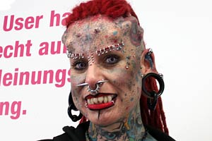 Cristernas Botschaft: "Frieden und Respekt vor allem und jedem. Mit mehr von beidem ginge es uns allen auf dieser Welt besser." Cristernas Botschaft: "Frieden und Respekt vor allem und jedem. Mit mehr von beidem ginge es uns allen auf dieser Welt besser."