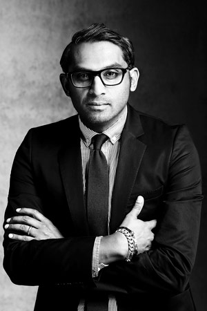 Der Deutsche Kevin Lobo (44) ist Kreativdirektor von Boss Selection und Boss Black Menswear in Metzingen und betreut auch das Made-to-Measure- Programm der Marke. Der Deutsche Kevin Lobo (44) ist Kreativdirektor von Boss Selection und Boss Black Menswear in Metzingen und betreut auch das Made-to-Measure- Programm der Marke.