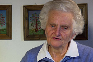  Annemarie Indinger schildert in "Der lange Arm der Kaiserin", wie es ungewollt Schwangeren im ländlichen Raum erging.
