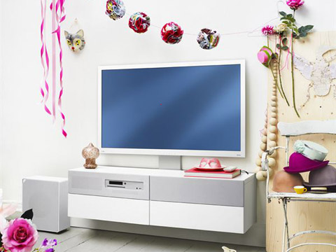 Fernseher und Möbel in einem.