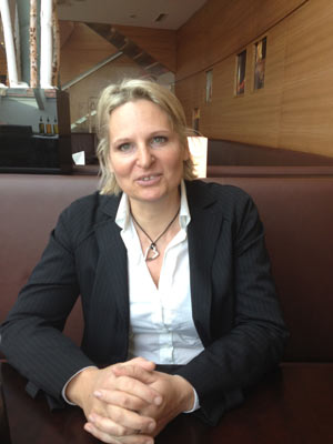 Gabi Sinzinger träumte von einem Café. Als Gabi Huth betreibt sie mit ihrem Mann fünf Lokale, aber kein Café. Ein sechstes Lokal steht für die vierfache Mutter auch gar nicht zur Debatte. Gabi Sinzinger träumte von einem Café. Als Gabi Huth betreibt sie mit ihrem Mann fünf Lokale, aber kein Café. Ein sechstes Lokal steht für die vierfache Mutter auch gar nicht zur Debatte.