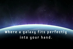 Viel hat das Teaser-Video für das Galaxy S III inhaltlich zwar nicht zu bieten, aber zumindest lässt sich schon mal trefflich darüber diskutieren, ob eine Smartphone mit - kolportierten - 4,6 Zoll Größe wirklich perfekt in jede Hand passt.