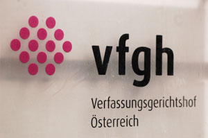 Eingetragene PartnerInnen dürfen sich so wie EheparnterInnen noch zu einem späteren Zeitpunkt für den 
gemeinsamen Namen entscheiden, so sie das wollen.