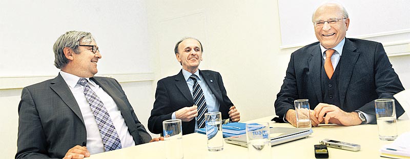 Fanden sich zum Debattieren in einem Seminarraum der Technischen Universität Wien ein: Christoph Kratky, Johannes Fröhlich und Claus Raidl (v. li.).
