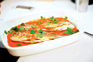 Karauschen mit Tomaten-Concassée. Karauschen mit Tomaten-Concassée.
