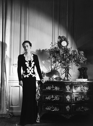 ...und Elsa Schiaparelli (Wallis Simpson in ihrer Mode).