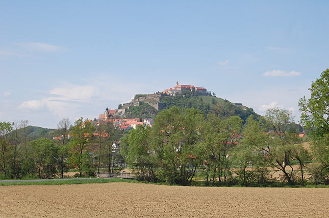 Die Riegersburg steht auf einem alten Vulkankegel, der vor rund zwei Millionen Jahren enstand.