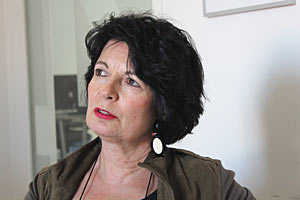 "Es sollte einen Lehrplan geben, der gewisse Verbindlichkeiten hat, so
dass alle Lehrerinnen und Lehrer auf die zentralen Elemente vorbereiten." "Es sollte einen Lehrplan geben, der gewisse Verbindlichkeiten hat, so
dass alle Lehrerinnen und Lehrer auf die zentralen Elemente vorbereiten."