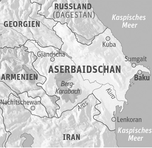 Anreise Wien - Baku: Austrian Airlines oder Lufthansa.
Für die Einreise nach Aserbaidschan ist ein Visum notwendig. Dieses muss bei der Botschaft der Republik Aserbaidschan beantragt werden.
 Info
bakutourism.az