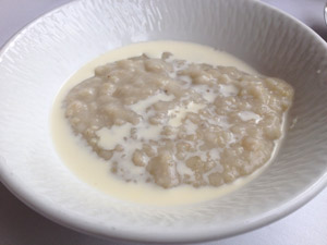 Das wäre jetzt der Porridge, übrigens ausgezeichnet Das wäre jetzt der Porridge, übrigens ausgezeichnet