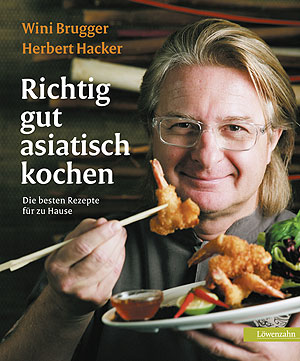 Die Rezepte in Winni Bruggers Buch "Richtig gut asiatisch kochen" sollen auch in durchschnittlichen Haushaltsküchen nachkochbar sein. Die Rezepte in Winni Bruggers Buch "Richtig gut asiatisch kochen" sollen auch in durchschnittlichen Haushaltsküchen nachkochbar sein.