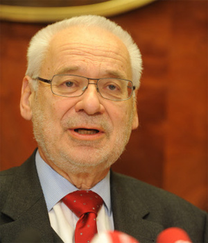 Applaus mit Vorbehalten: Volksbegehrer Erhard Busek Applaus mit Vorbehalten: Volksbegehrer Erhard Busek