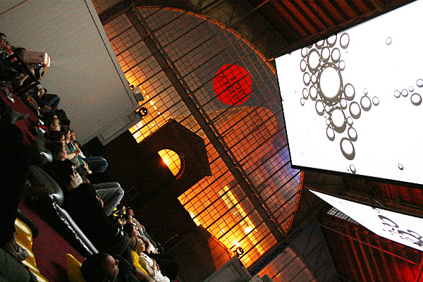 Fotografischer Rückblick auf das Liegekino 2011 in der MediaOpera.
&nbsp;