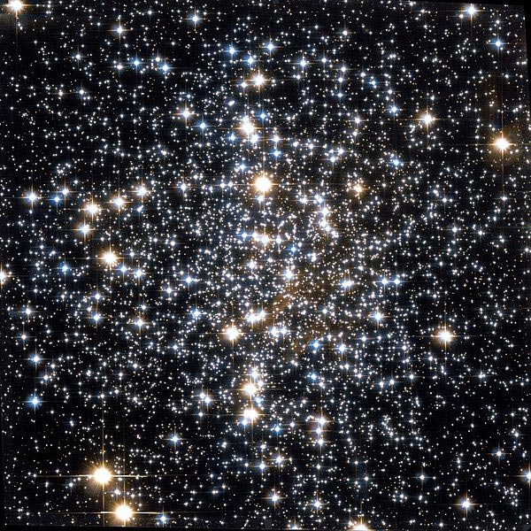 Blick ins Innere des Kugelsternhaufens 
Messier 4. Mit seiner Hilfe haben US-Astronomen das Alter des inneren Halo der Milchstraße bestimmt.