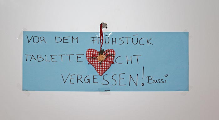 Hergezogen ist Frau Amon, weil sie sich in ihrer Wohnung allein fühlte. Hier findet sich immer jemand zum Plaudern, und auch ihre Tochter wohnt nur ein paar Türen weiter.