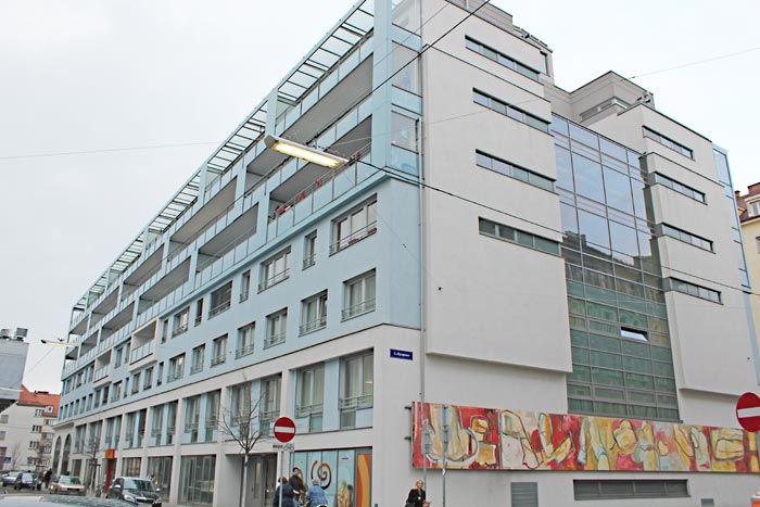Das Generationenwohnhaus in der Baumgasse in Wien-Landstraße wurde 2009 vom Verein Kuratorium Fortuna zur Errichtung von Senioren-Wohnanlagen und der Genossenschaft Wien Süd eröffnet.