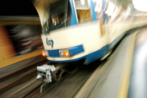 Die Wiener Lokalbahnen könnten in den kommenden Jahren auf ganz neuen
Strecken in der Stadt fahren. Unter anderem auf der Verbindungsstrecke
vom Hauptbahnhof zum Flughafen. Die Wiener Lokalbahnen könnten in den kommenden Jahren auf ganz neuen
Strecken in der Stadt fahren. Unter anderem auf der Verbindungsstrecke
vom Hauptbahnhof zum Flughafen.