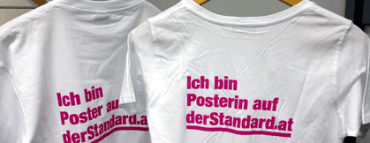 Das Ergebnis: Auf Anregung der Community gibt es jetzt das PosterInnen-T-Shirt zu gewinnen. Das Ergebnis: Auf Anregung der Community gibt es jetzt das PosterInnen-T-Shirt zu gewinnen.