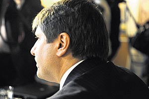Verlässt bereits nach einem Jahr den Chefsessel der ÖIAG Staatsholding:
Markus Beyrer wird Industrielobbyist in Brüssel. Verlässt bereits nach einem Jahr den Chefsessel der ÖIAG Staatsholding:
Markus Beyrer wird Industrielobbyist in Brüssel.