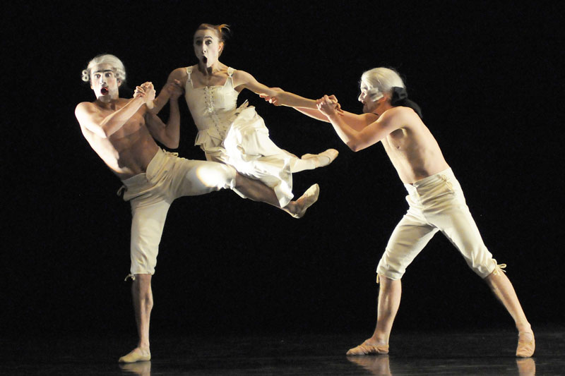Der Innsbrucker Tanzsommer zeigt "Lucky Seven" der Eric Gauthier Dance 
Company.