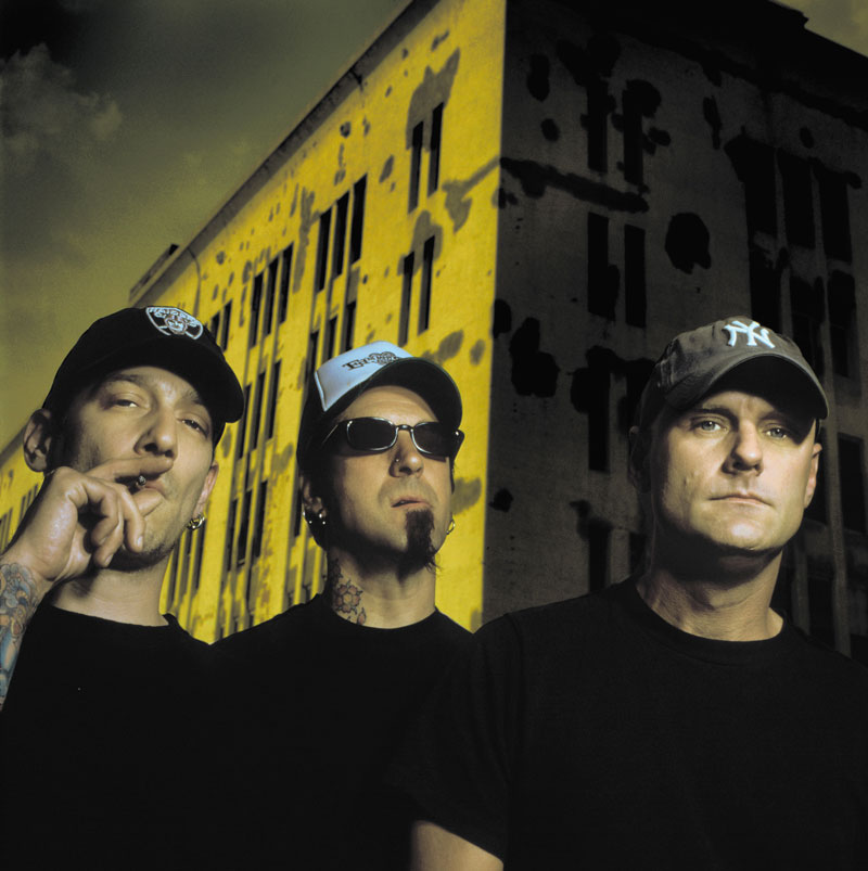 Böse Buben rauchen. Unsane sind sehr böse. Am Samstag spielen sie in der 
Arena. Grrr.