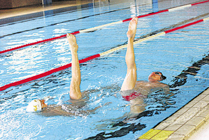 Wasserballett: Podoprigora (li.) gründet das Ö-Herren-Synchronschwimmteam. Wasserballett: Podoprigora (li.) gründet das Ö-Herren-Synchronschwimmteam.