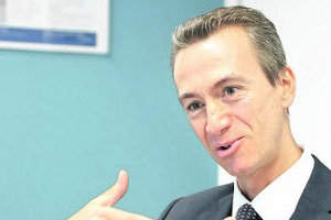 Nächster Karriereschritt für Norbert Schöfberger bei Hewlett-Packard Österreich: Vom PC-Direktor zum Geschäftsführer. Nächster Karriereschritt für Norbert Schöfberger bei Hewlett-Packard Österreich: Vom PC-Direktor zum Geschäftsführer.