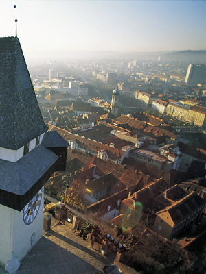 In Sachen Feinstaubbekämpfung steht die Zeit in Graz still. Für
Reininghaus fordern die Grünen vorerst eine Bausperre. In Sachen Feinstaubbekämpfung steht die Zeit in Graz still. Für
Reininghaus fordern die Grünen vorerst eine Bausperre.