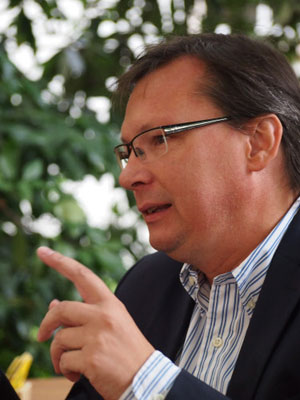 "Ich bin ja nicht der burgenländische Marketingbeauftragte, das ist schon der Landeshauptmann." "Ich bin ja nicht der burgenländische Marketingbeauftragte, das ist schon der Landeshauptmann."
