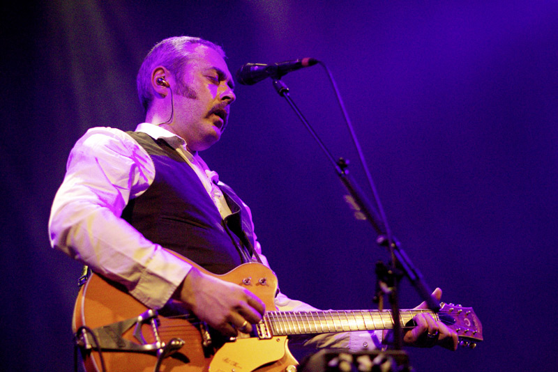 Stuart Staples  live bei der Arbeit:  Die Tindersticks aus Nottingham  altern in Würde und in Melancholie. 
