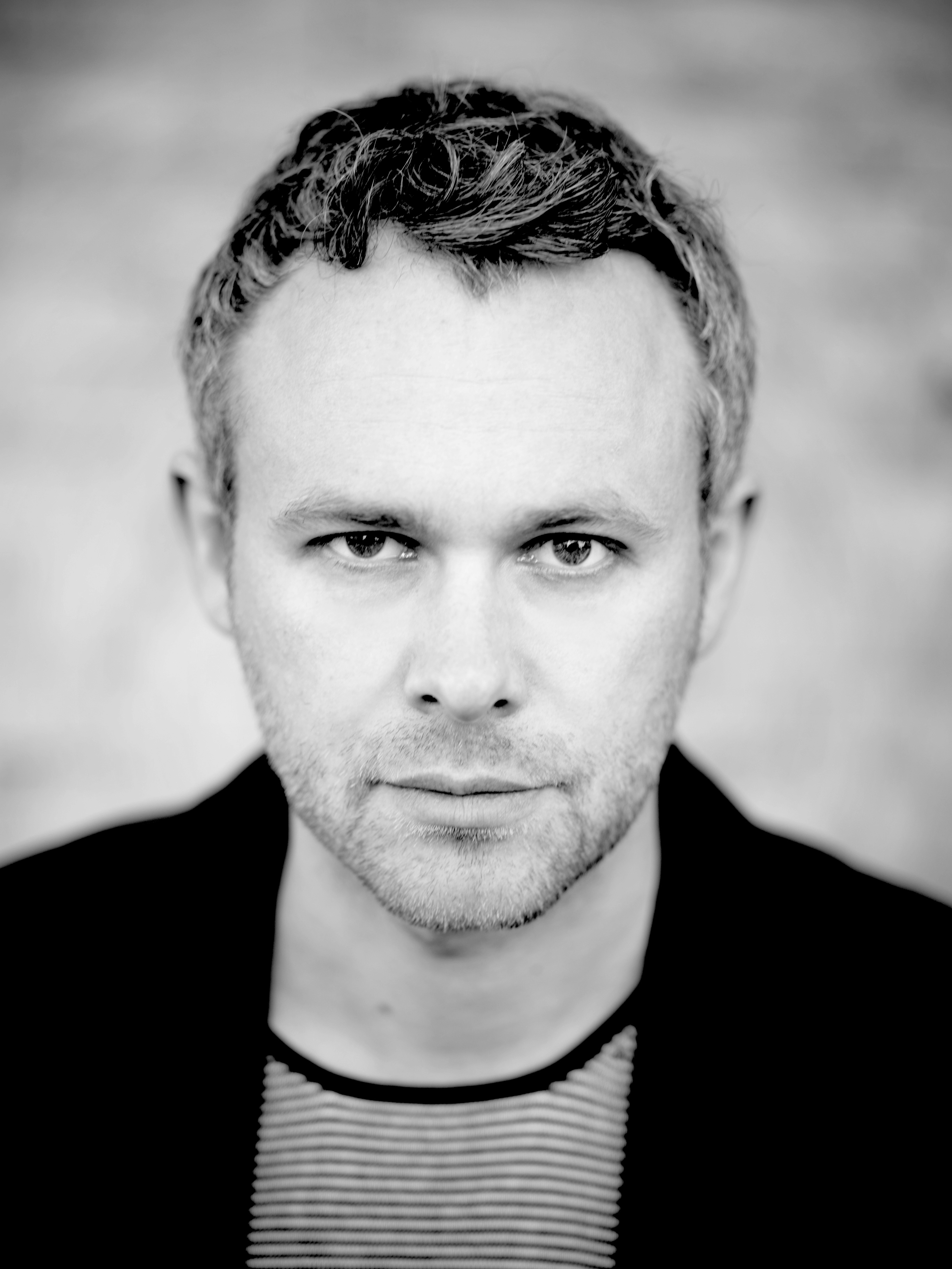 Niko Alm: Träger der Religionsfreiheit ist primär das Individuum und nicht 
die Institution.
