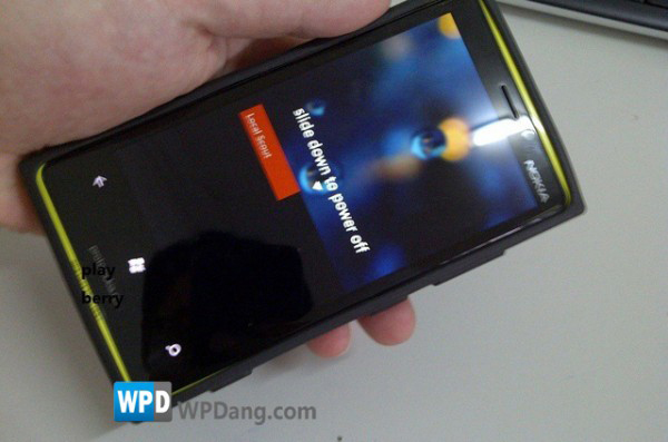 ...oder nur den Prototypen eines älteren Lumia-Modells handelt, ist nicht bekannt.