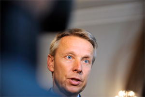 Die Malversationen des Koalitionspartners habe man vor lauter Arbeit gar nicht mitbekommen, sagt Reinhold Lopatka heute. Damals war er ÖVP-Generalsekretär und für die Finanzen zuständig. Die Malversationen des Koalitionspartners habe man vor lauter Arbeit gar nicht mitbekommen, sagt Reinhold Lopatka heute. Damals war er ÖVP-Generalsekretär und für die Finanzen zuständig.
