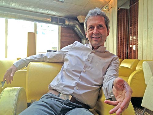 Johannes Kislinger über die Auswüchse des Föderalismus in Österreich: "Wenn man jemandem sagt, dass das WC im 
Burgenland anders auszusehen hat als in Vorarlberg, machen wir uns 
lächerlich." Die Föderalismus-Bestrebungen innerhalb der IG Passivhaus sind vorerst einmal eingebremst worden.