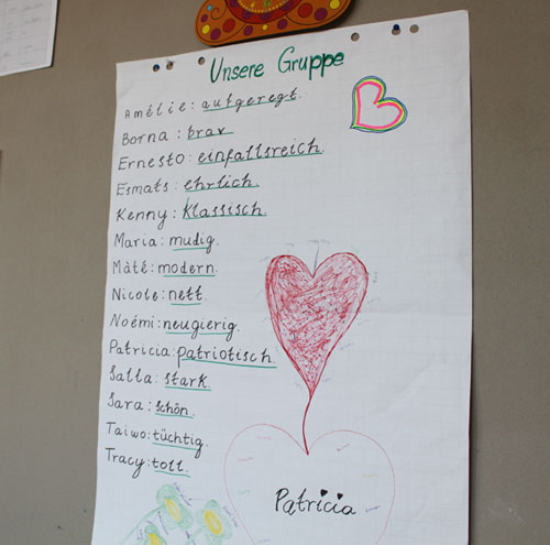 Sprache lernen und neue Freunschaften schließen.