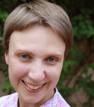 Annette Lohmann (35) leitet seit 2010 das Büro der Friedrich-Ebert-Stiftung in Bamako. Davor arbeitete sie in den FES-Zentralen in Berlin und Bonn. Annette Lohmann (35) leitet seit 2010 das Büro der Friedrich-Ebert-Stiftung in Bamako. Davor arbeitete sie in den FES-Zentralen in Berlin und Bonn.