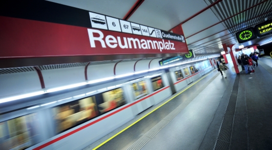 Die Station Reumannplatz ist von der Innenstadt aus nun wieder mit der U1 erreichbar. Bilder vom Abschluss der Bauarbeiten gibt es hier.