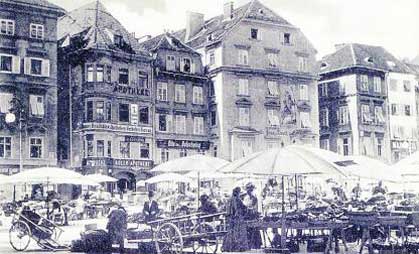 Der Hauptplatz samt Marktständen von Graz im Jahr 1914... Der Hauptplatz samt Marktständen von Graz im Jahr 1914...