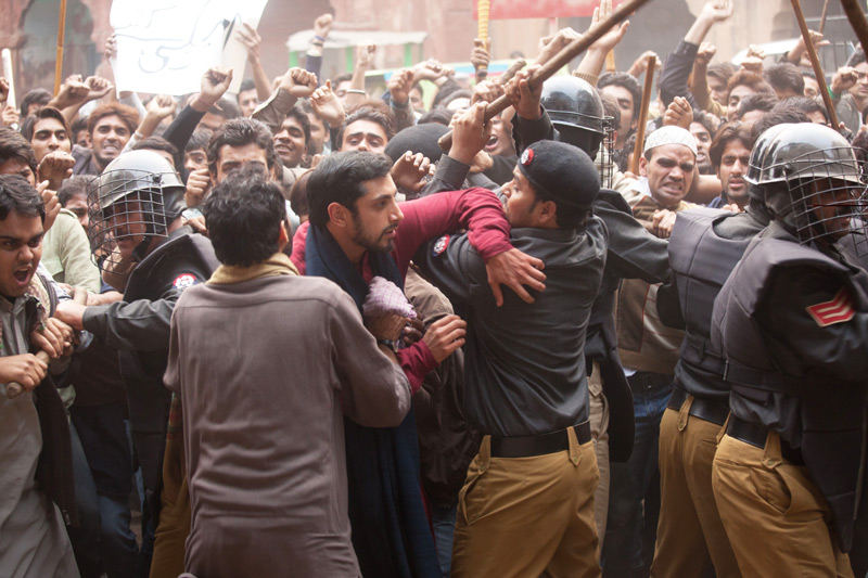 Bei den Filmfestspielen in Venedig hat Regisseurin Mira Nair mit ihrem 
Film "The Reluctant Fundamentalist" heikle Fragen der Identität 
thematisiert.