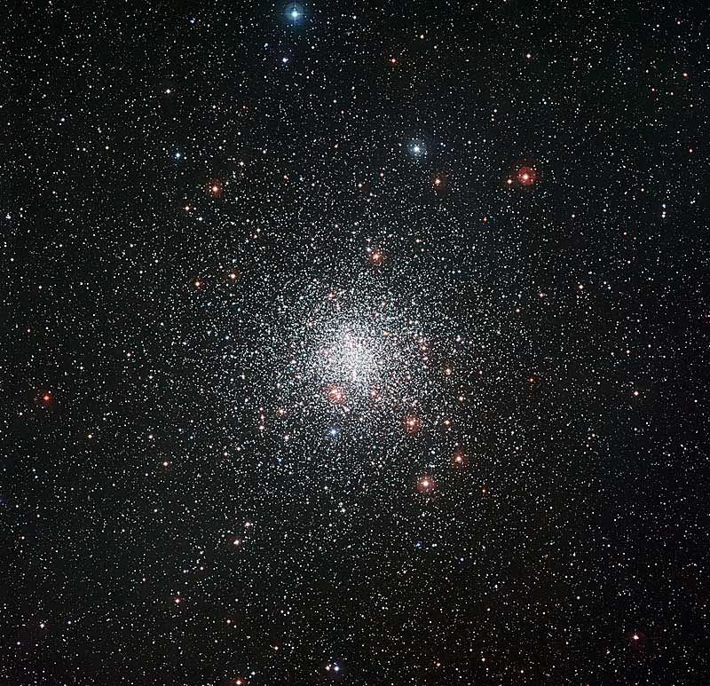 1746 entdeckt, oft untersucht und nun von der ESO neu abgebildet: Der Kugelsternahufen M 4.