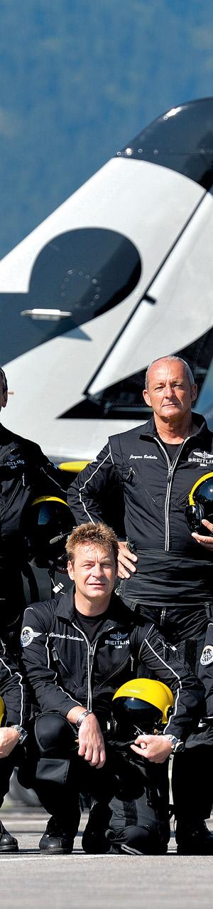 Staffelchef Douky, bürgerlich Christoph, kommandiert die Kollegen beim Schönfliegen. 