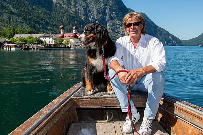 Die Chemie stimmt: Gina im Einsatz mit Filmpartner Hansi Hinterseer. 
