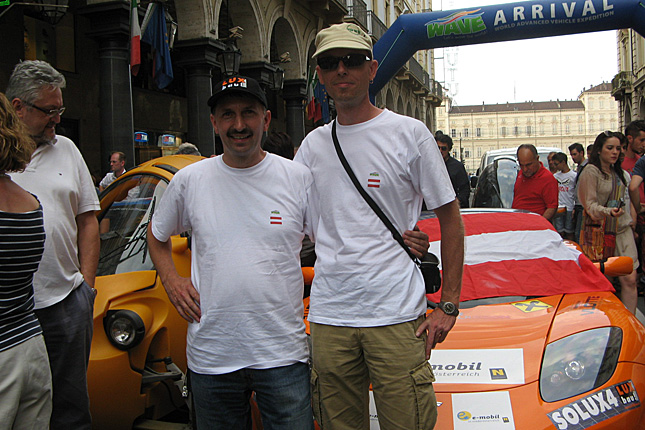Ankunft mit Co-Pilot Andreas Ranftl am Etappenziel Turin. 