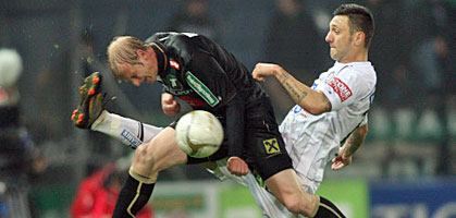 Darko Bodul (r.) will gegen Wacker angeblich Stürmer statt Zehner spielen. Darko Bodul (r.) will gegen Wacker angeblich Stürmer statt Zehner spielen.
