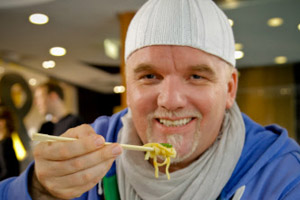 Das Testimonial DJ Ötzi soll den Österreichern die Nudelvariationen à la McDonald's schmackhaft machen. Das Testimonial DJ Ötzi soll den Österreichern die Nudelvariationen à la McDonald's schmackhaft machen.
