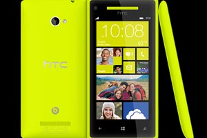 HTC 8X: "Die gleiche Farbe ist nicht genug." HTC 8X: "Die gleiche Farbe ist nicht genug."